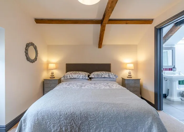 Buff Lodge